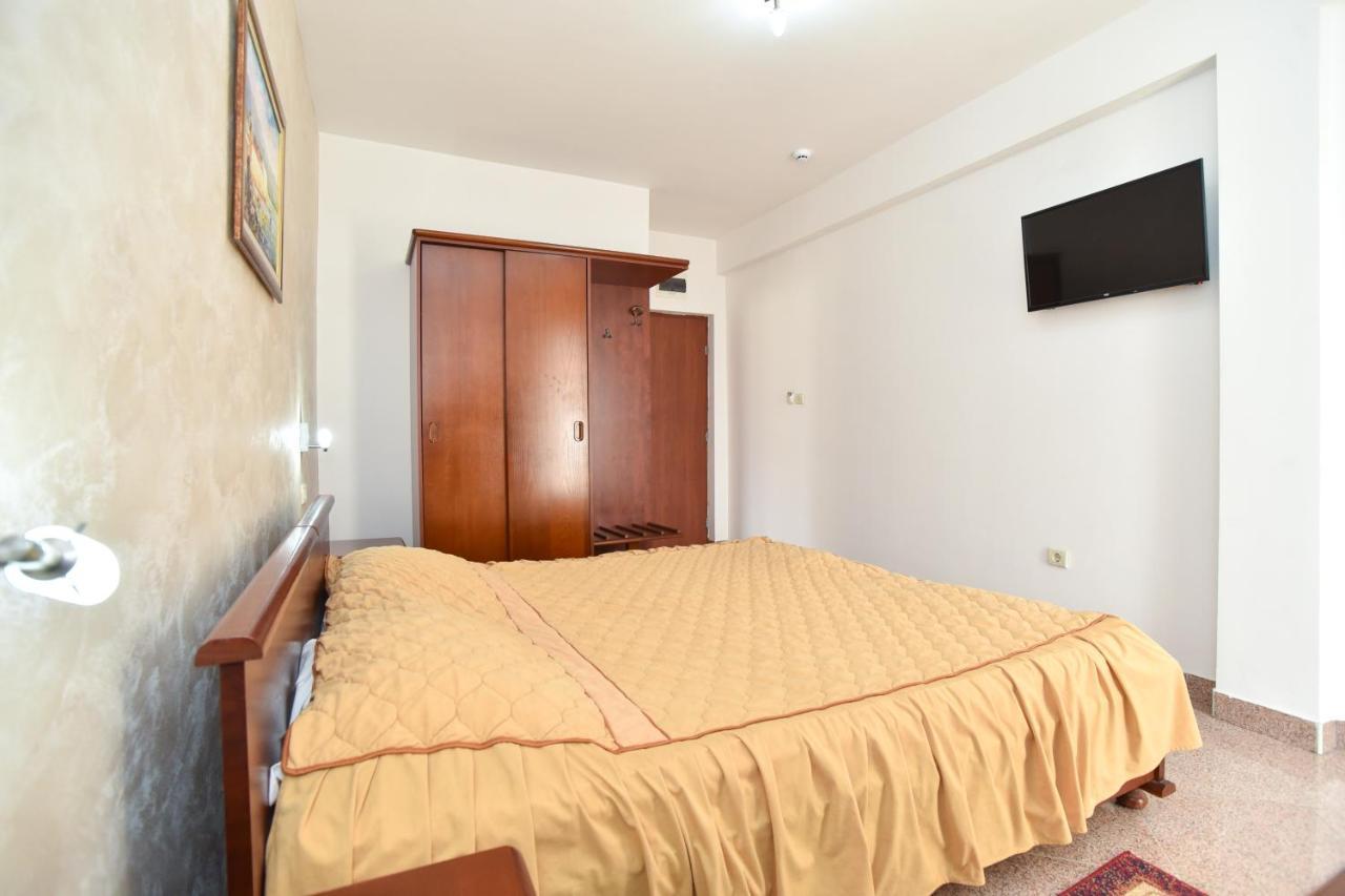 Hotel Suzana ブドヴァ エクステリア 写真