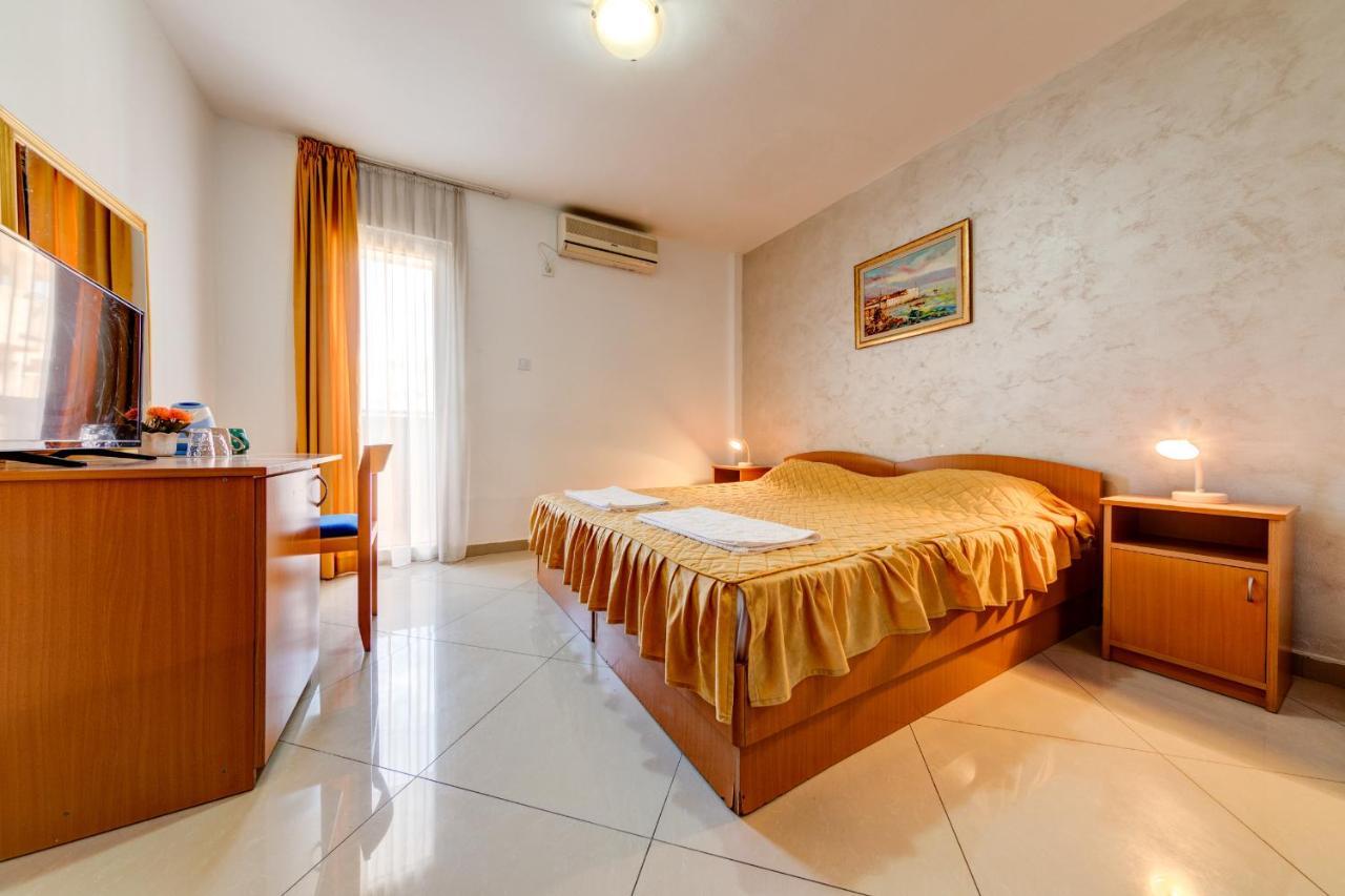 Hotel Suzana ブドヴァ エクステリア 写真