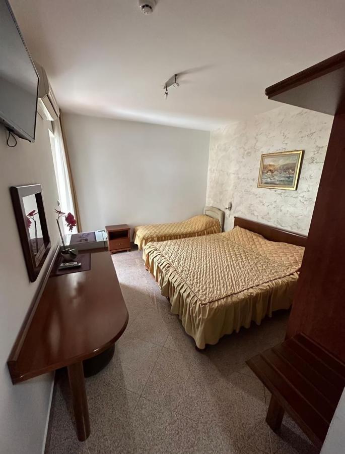 Hotel Suzana ブドヴァ エクステリア 写真